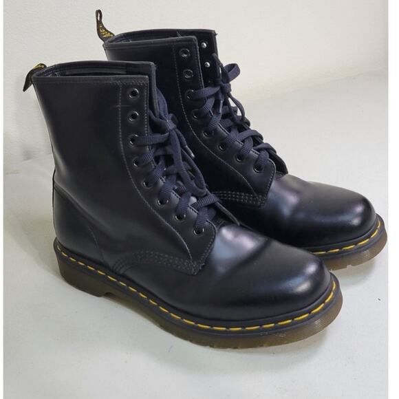 Dr. Martens Boots 1460 Womens 9 Smooth Leather Lace-Up Boots Goth Casual NWOT - Picture 1 of 12